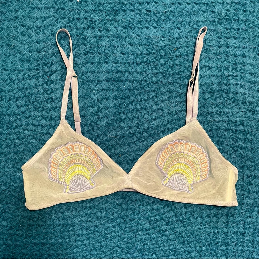 Out From Under UO Small Shell Bralette